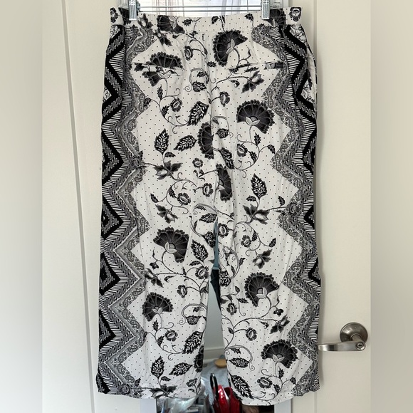 ett:twa by Anthropologie Cropped Wide Leg Pants Size XL - Picture 2 of 7